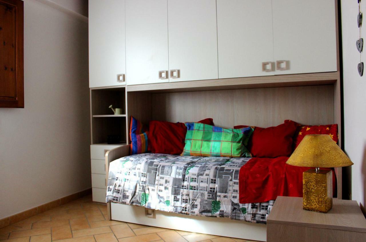 Apartamento Mina House Campi Bisenzio Exterior foto